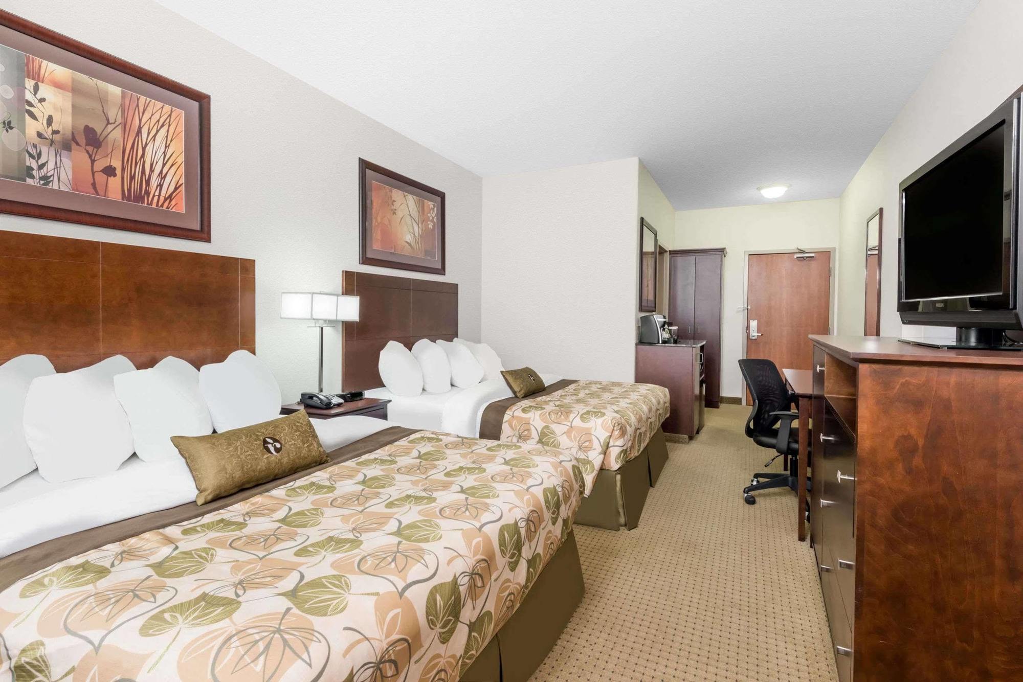 Ramada By Wyndham Olds Hotel Exterior photo